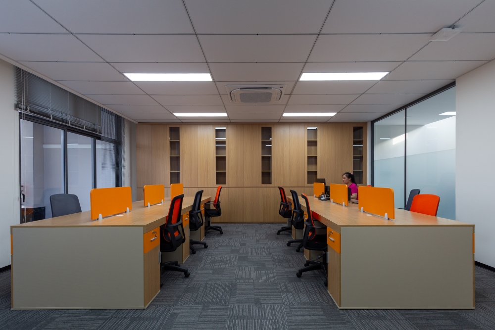 Khu vực làm việc của nhân viên tại văn phòng mới Brosco